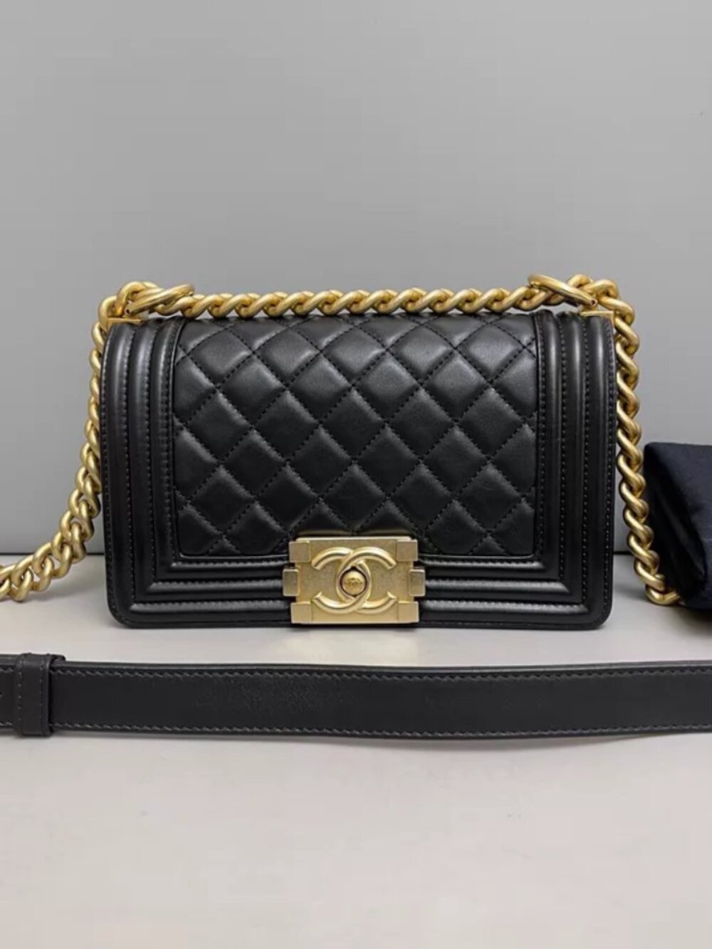 CHANEL LEBOY Chain Bag Flap Opening Grain Embossed Cowhide Flap Bag Shoulder Bag